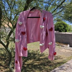 Cropped Pink Cardigan with 3D Hearts (L)
