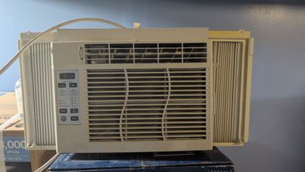 Air conditioner 6,000 btus
