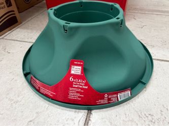 HOME ACCENTS Holiday - Plastic-Tree stand - max height 6ft Christmas Tree