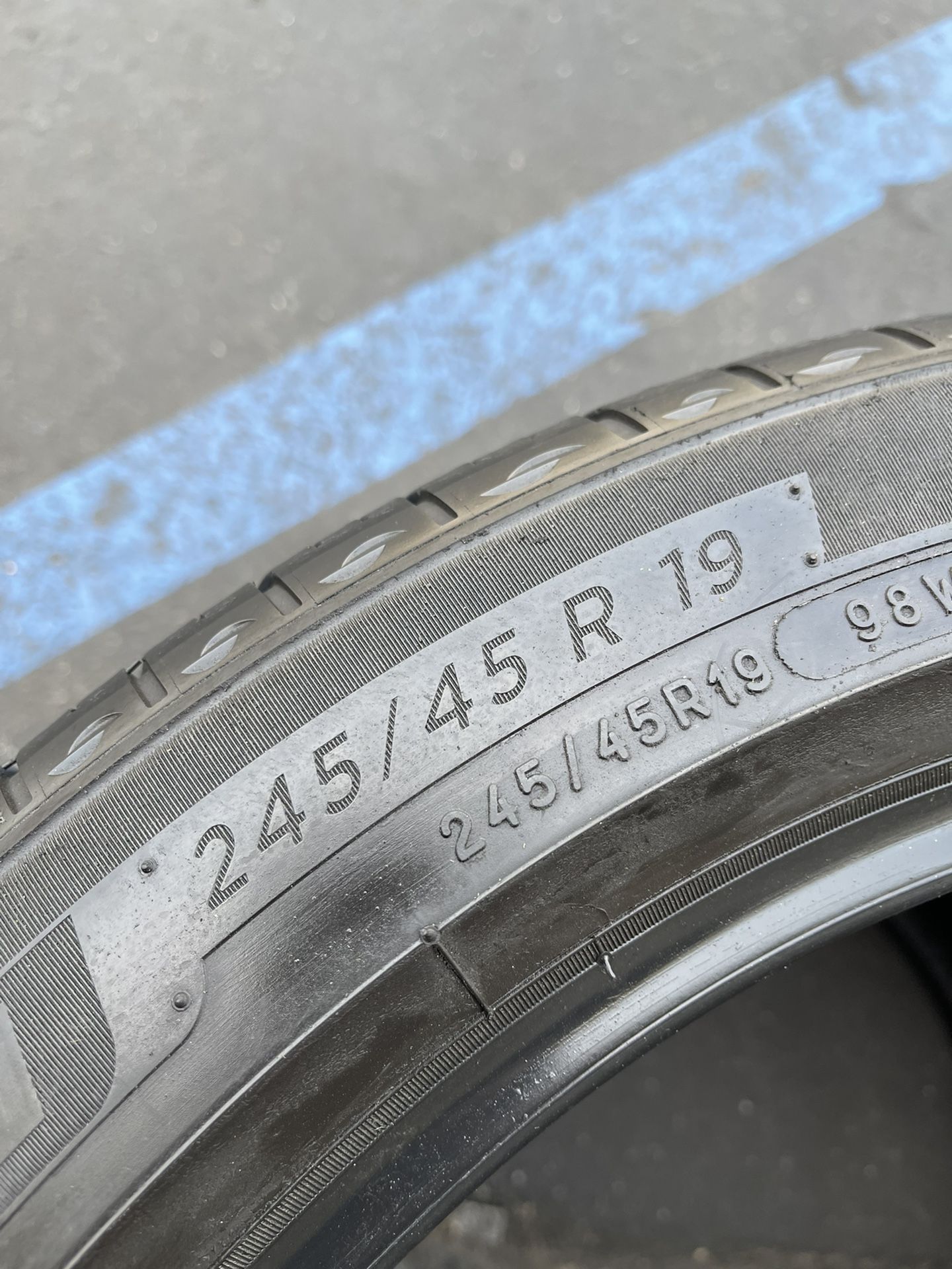 245/45/19 Michelin Primacy Tour