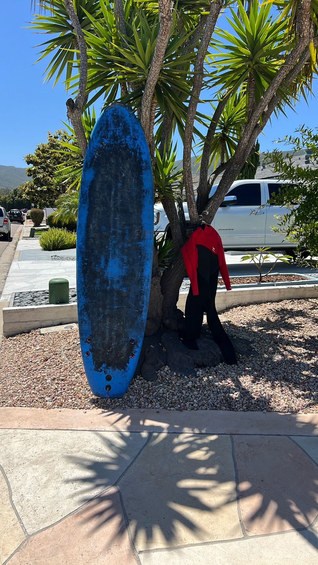 Wetsuit Small And Foam Board