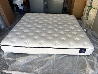 Winkbeds, The GravityLux Soft King Mattress