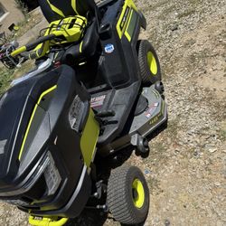  RYOBI - 80V HP Brushless 46 in. Battery Electric Cordless Riding Lawn Tractor with (3) 80V 10Ah Batteries and Charger RYOBI - 80V HP Brushless 46 in.