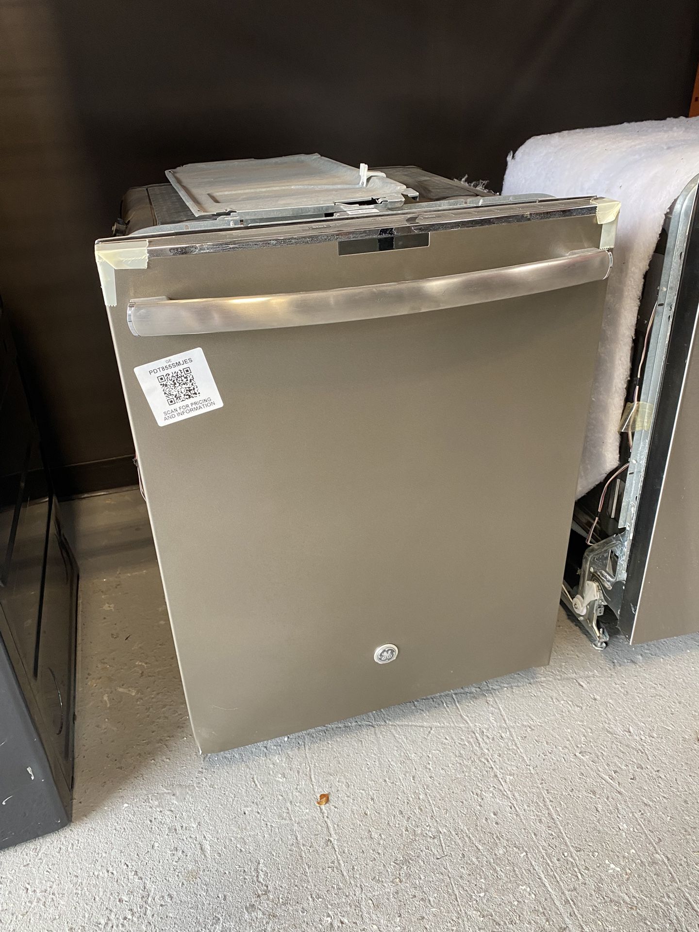 Bottle Jets Pdt855smjes GE Profile™ 24