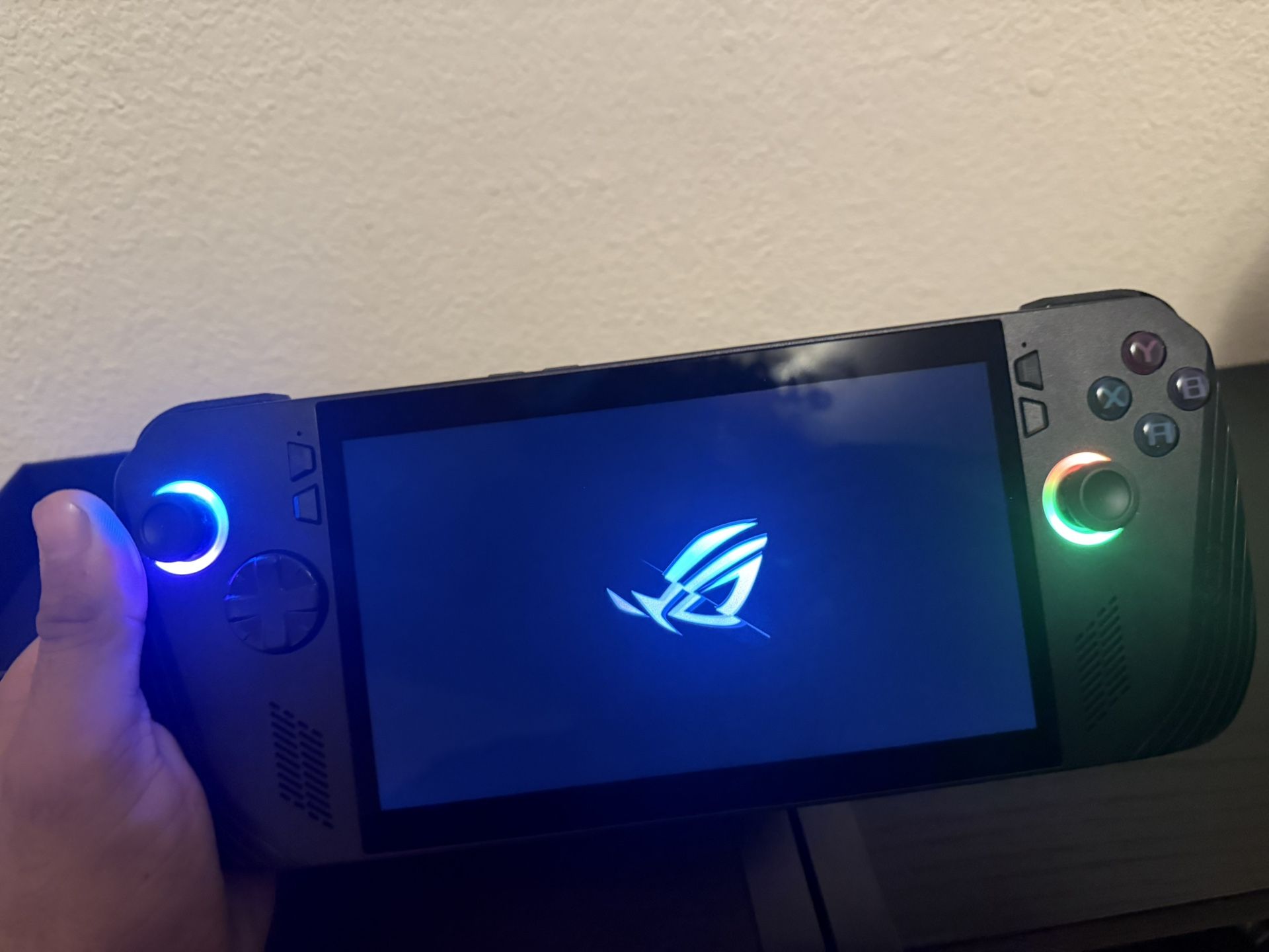 ROG ALLY X (PERFECT CONDITION)