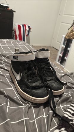 Nike Court Borough Mid 2.