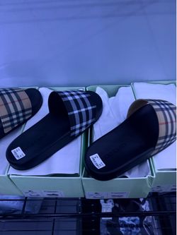 BURBERRY SLIDES
