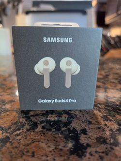 NIB Samsung Buds4 Pro