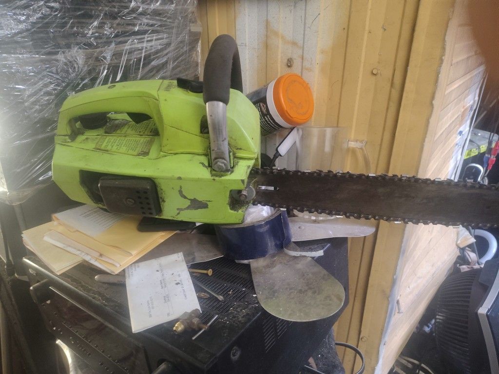 Poulan Mic Chain Saw 33 Cc. Good Working Condition