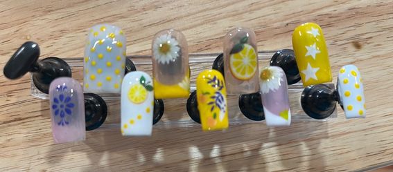 Handmade Press-On Nails Lemon Floral Set
