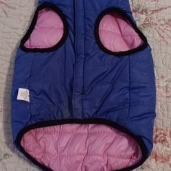 Cute Winter Doggies Top..size M