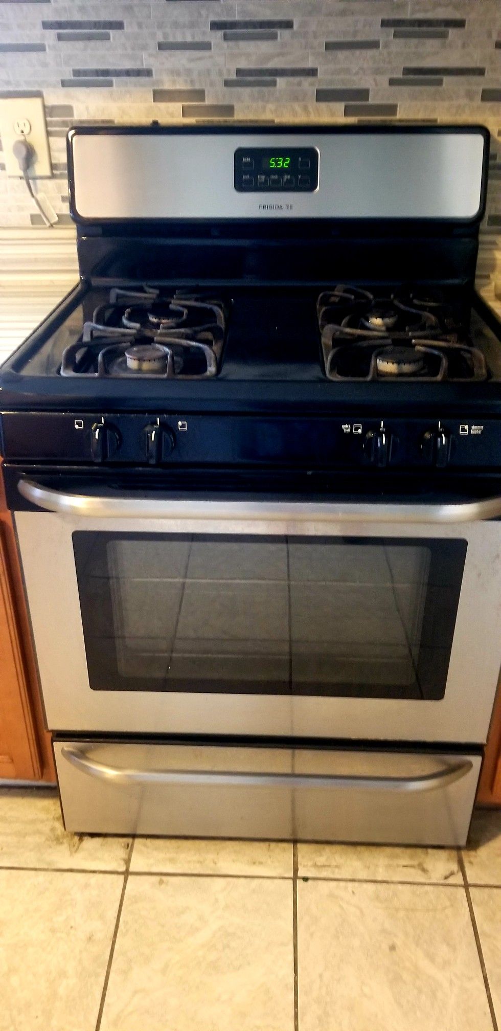 GAS STOVE, MICROWAVE AND DISHWASHER