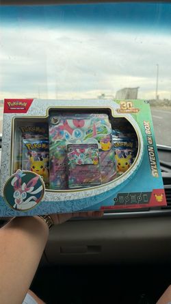 30th Celebration Sylveon Ex Box Pokémon