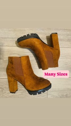 Women New Tan Faux Suede Lugged Block Heeled Boots With Elastic Band Pull On