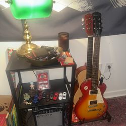 Shelf w/ guitar stands