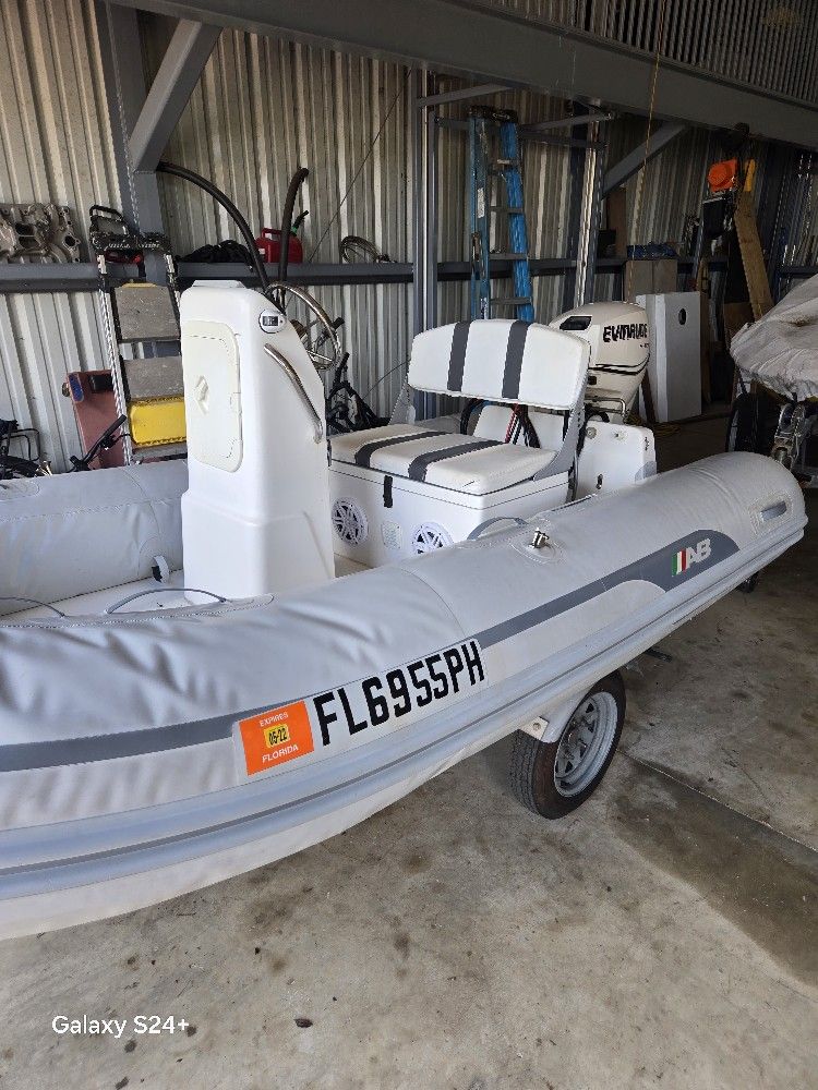 15 Ft Boat With Trailer