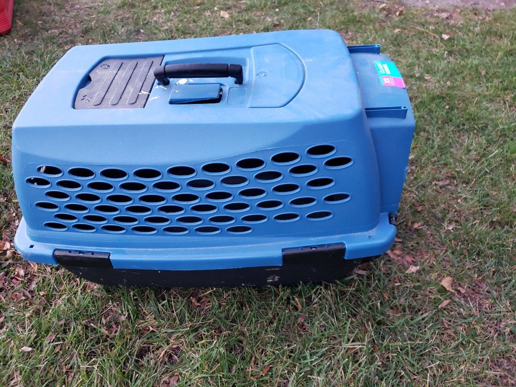 Classic Kennel For Cat Or Dogs 12"tall 18" Long