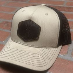 3Arrows leather patch Mesh Snap Back