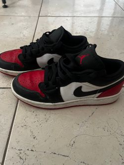 Nike air low ones