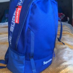 supreme Lv Bag for Sale in Phoenix, AZ - OfferUp