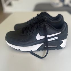 Nike Air Max 90 LTR Little Kids' Shoes size 4