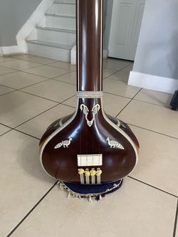 Beautiful Indian Tanpura / Tambura + Protective Case – Excellent Condition!