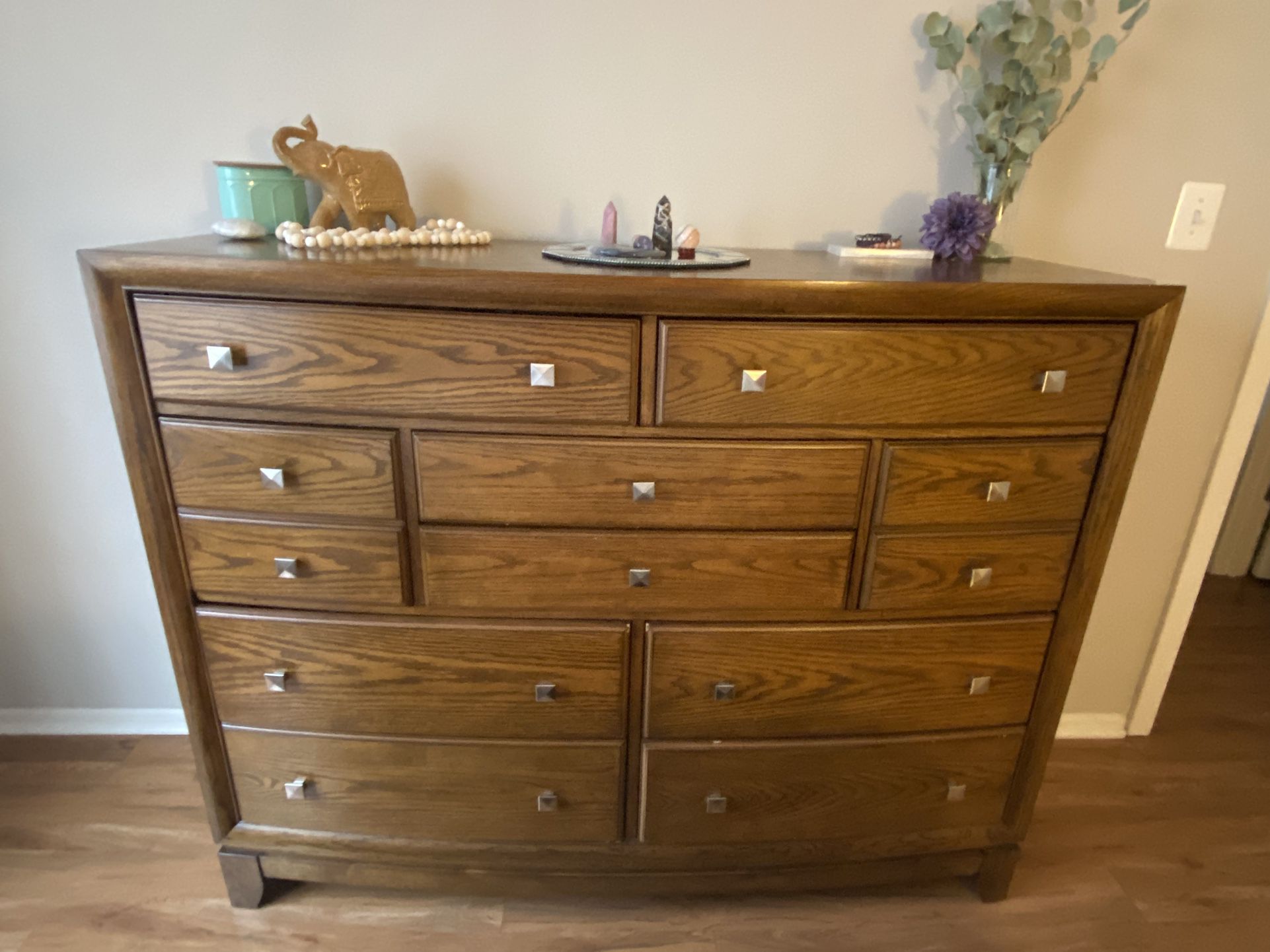 BROYHILL DRESSER AND NIGHTSTAND. MUST GO THIS WEEKEND!!!