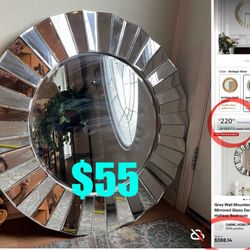 $55 Beautiful Beveled around Mirror 3Feet great for glam decor entry way/room/bathroom