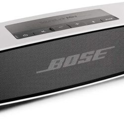 Bose Soundlink Mini /w Case, dock, & charger