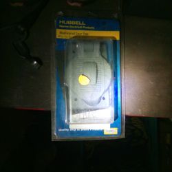 Weatherproof Cover Plate For A 15 Receptacle