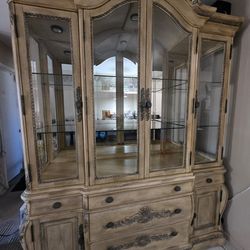 Schnadig China Cabinet