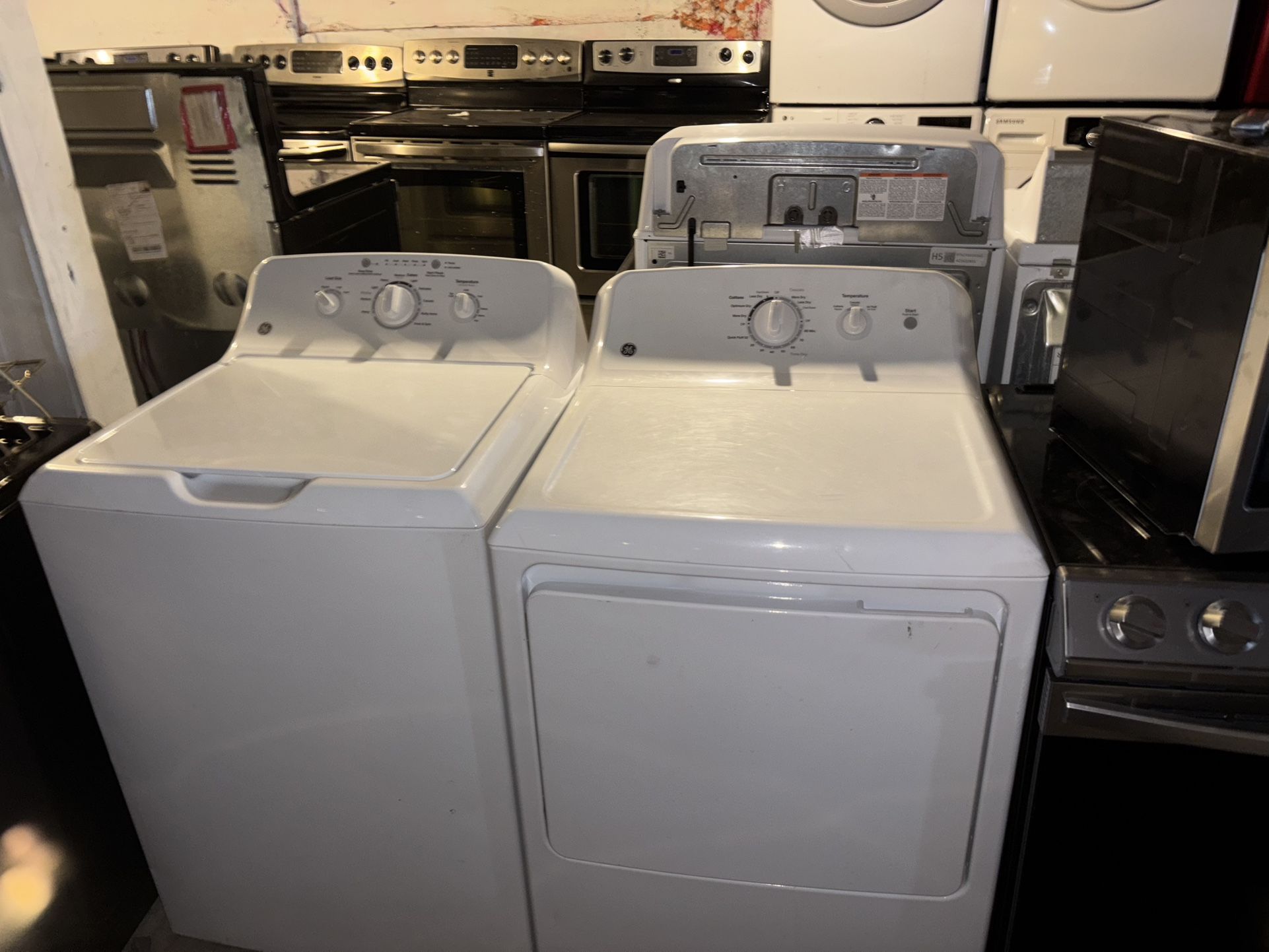 Ge Washer And Dryer Set On Good Working Condition