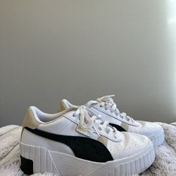 Woman’s Cali Wedge Pumas