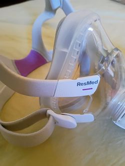 Lot of New Resmed CPAP masks and headgear. Most open box.