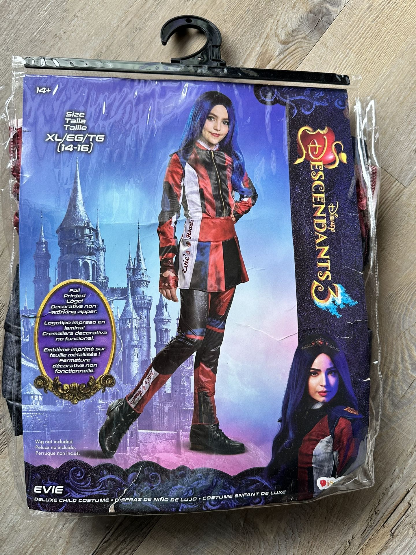 Evie Disney Descendants Costume and Wig