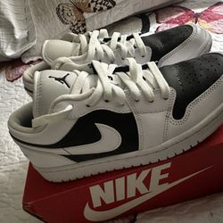 AIR JORDAN 1 LO WMNS "Panda"