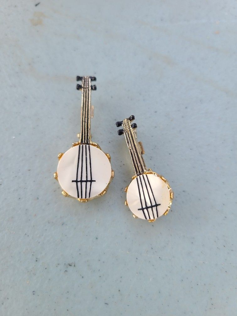 Vintage Brooch Faux Pearl Banjo Pins Music Gold Tone