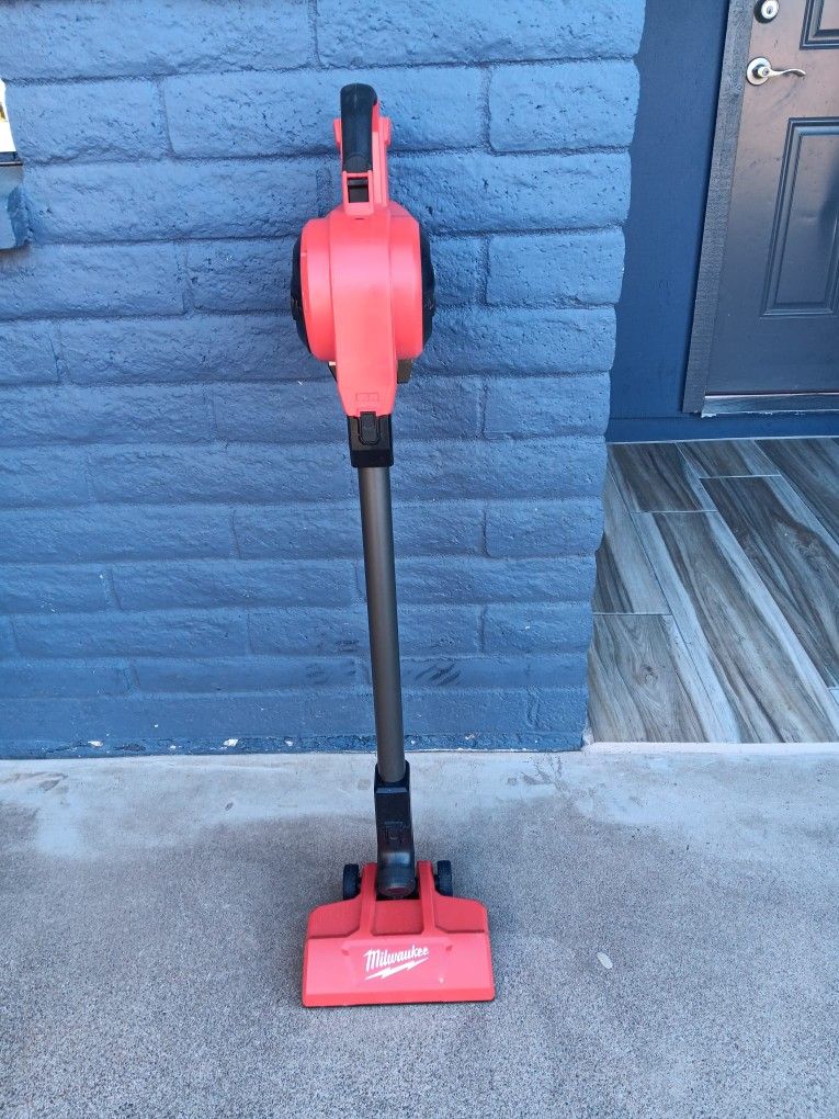 STICK VACUUM MILWAUKEE TOOL ONLY 