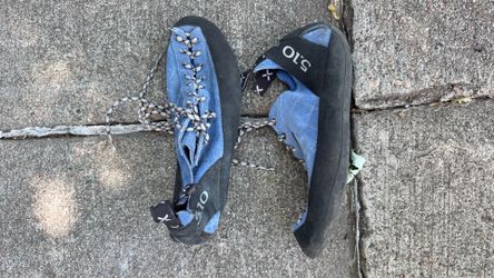 Climbing shoes