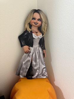 BRIDE OF CHUCKY TIFFANY CUTOUT PROP