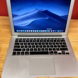 MacBook Air 2017 8GB RAM 128 Storage 
