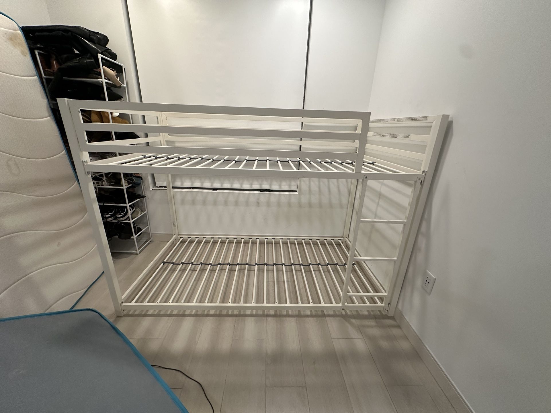 ALL WHITE TWIN SIZE BUNK BED FRAME FOR SALE 