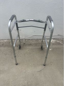 Collapsable Medical folding walker with wheels
