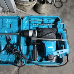 Makita Hammer Drill Chiping 