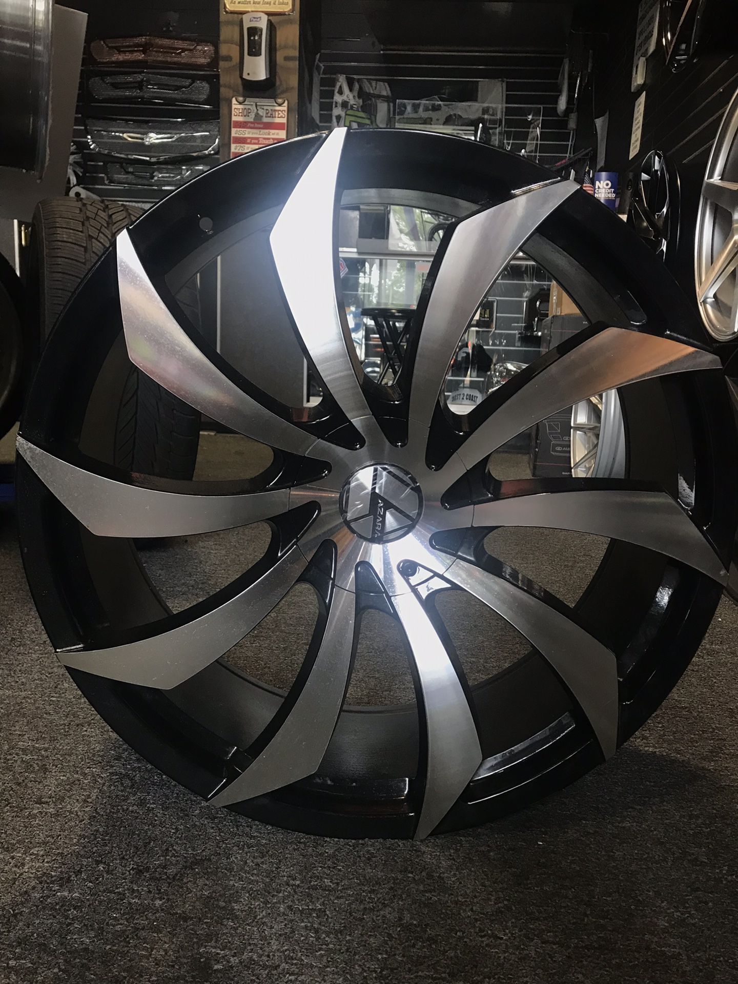 24” Azara Gloss Black Machined Rims