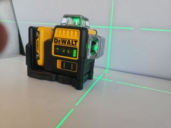 Dewalt 12v laser green new