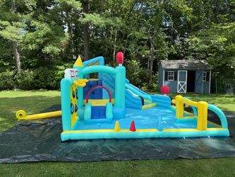 Like new bounce house