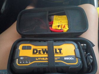 DeWalt car jumper