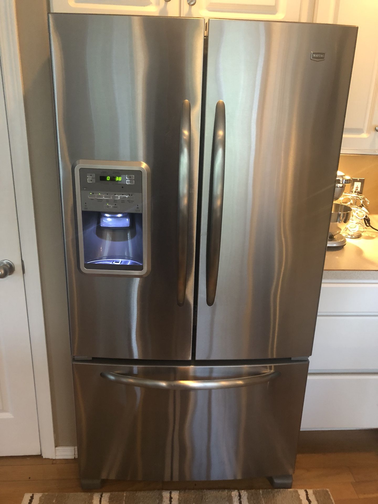 MAYTAG BOTTOMMOUNT FRENCH DOOR REFRIGERATOR Model MFI2569VEM2 for Sale