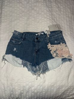 Zara Trafaluc Blue Denim Cut Off Shorts Lace Trim Mid Rise Pockets (size 4)